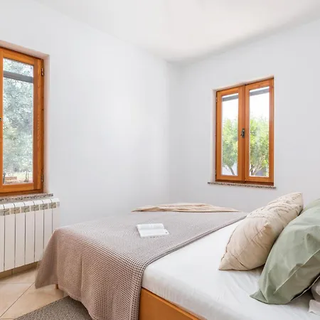 Gorgeous In With Wifi Galizana