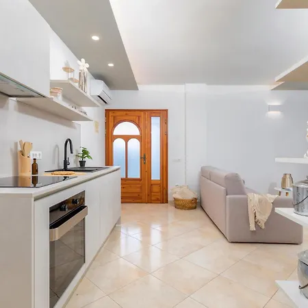 Vakantiehuis Gorgeous In With Wifi Galižana