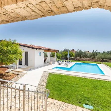 Gorgeous In With Wifi